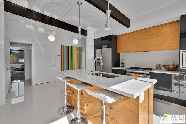 1155 E Adobe Way, Palm Springs, CA 92262