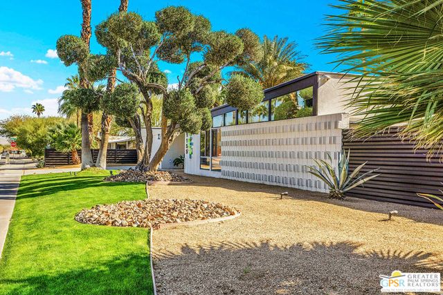 1155 E Adobe Way, Palm Springs, CA 92262