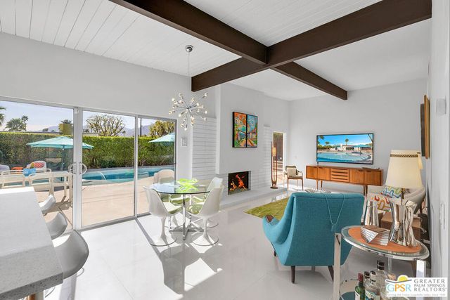 1155 E Adobe Way, Palm Springs, CA 92262