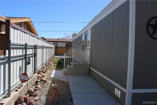 1864 El Dorado, Bullhead City, AZ 86442