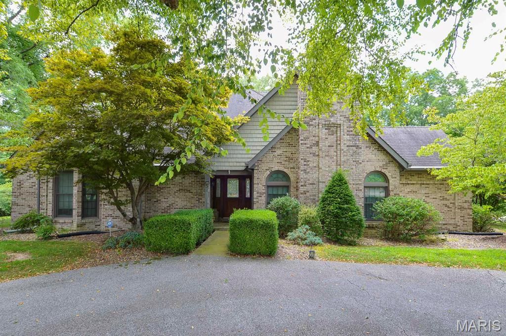 5 Calypso Court, Belleville, IL 62221