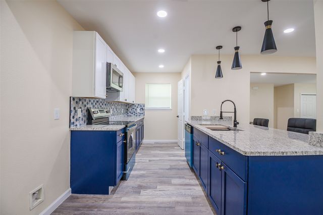 5305 Cahill Oval Street, River Oaks, TX 76114