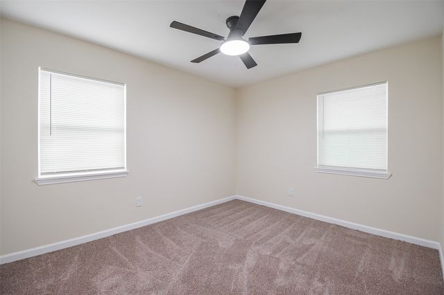 5305 Cahill Oval Street, River Oaks, TX 76114
