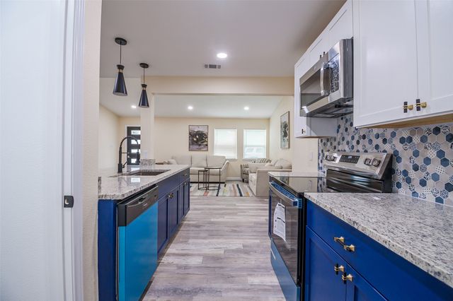 5305 Cahill Oval Street, River Oaks, TX 76114