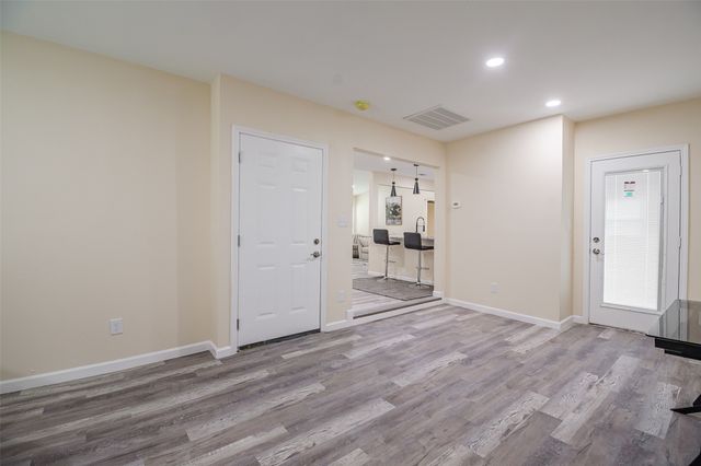 5305 Cahill Oval Street, River Oaks, TX 76114