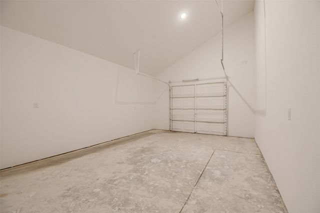 5305 Cahill Oval Street, River Oaks, TX 76114