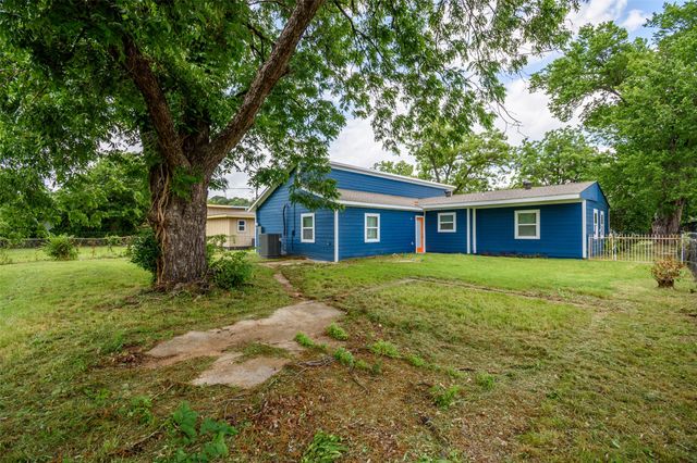5305 Cahill Oval Street, River Oaks, TX 76114
