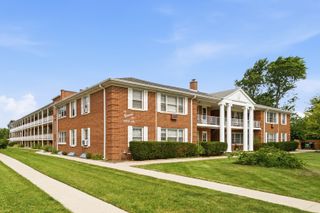 2000 Parkside Drive FG, Park Ridge, IL 60068
