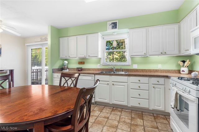 3017 Greenridge Road, Norton, OH 44203