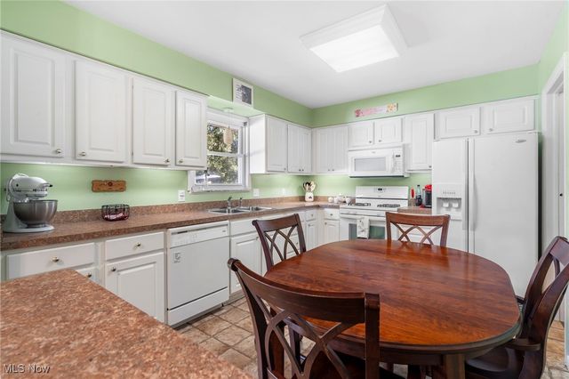 3017 Greenridge Road, Norton, OH 44203