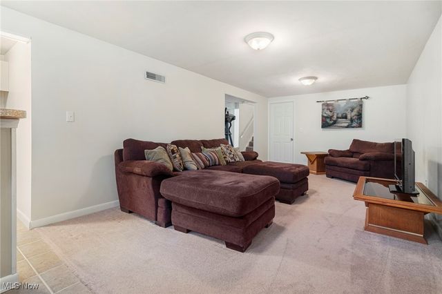 3017 Greenridge Road, Norton, OH 44203