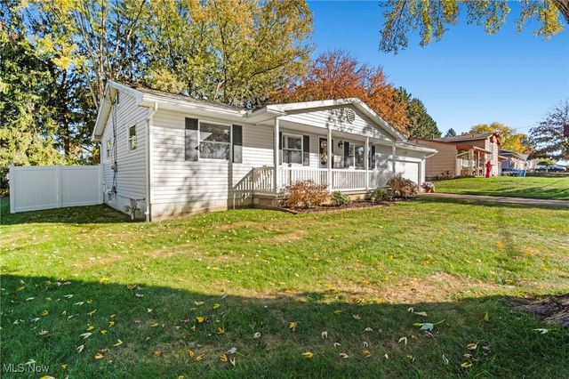 3017 Greenridge Road, Norton, OH 44203