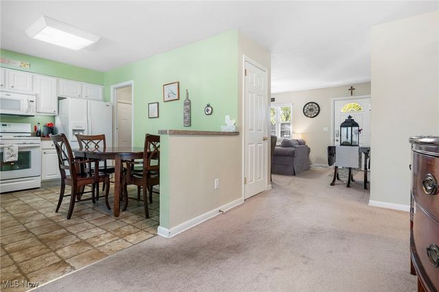 3017 Greenridge Road, Norton, OH 44203