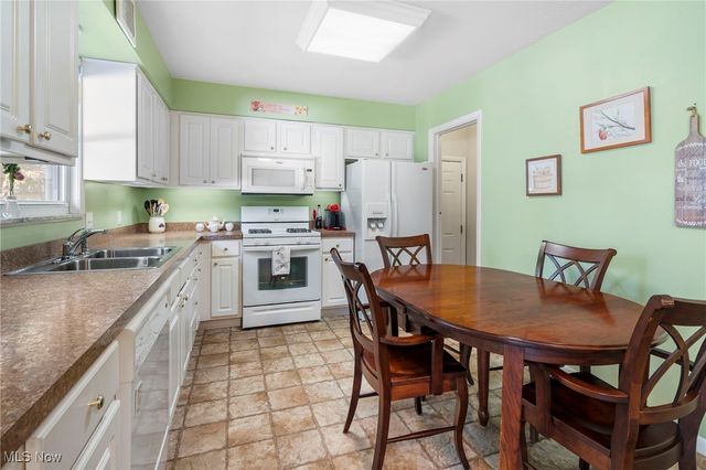 3017 Greenridge Road, Norton, OH 44203