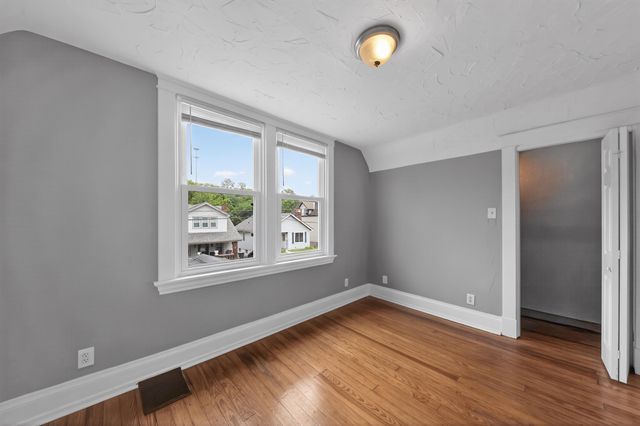 373 Linden Avenue, Southgate, KY 41071