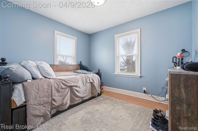 23241 Hill Avenue, Warren, MI 48091