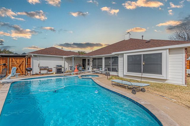 2812 Preston Creek, Mesquite, TX 75181