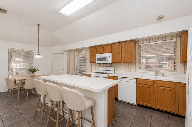 2812 Preston Creek, Mesquite, TX 75181