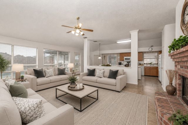 2812 Preston Creek, Mesquite, TX 75181