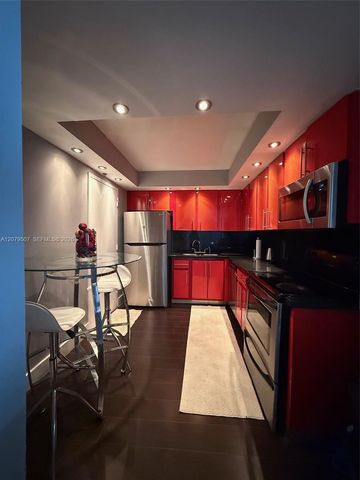 6039 Collins Avenue 1505, Miami Beach, FL 33140