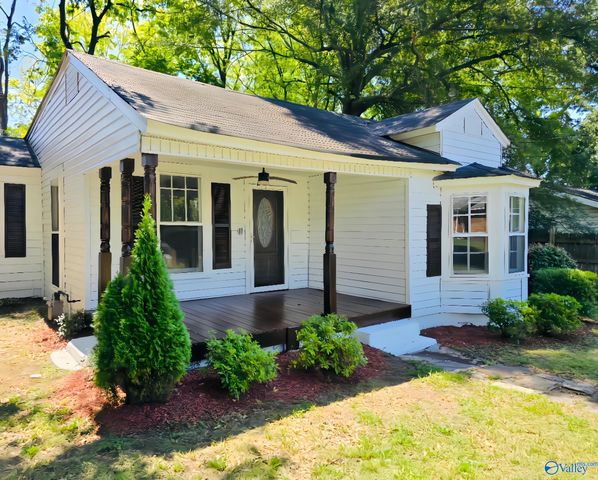 304 Chestnut Street NE, Hartselle, AL 35640