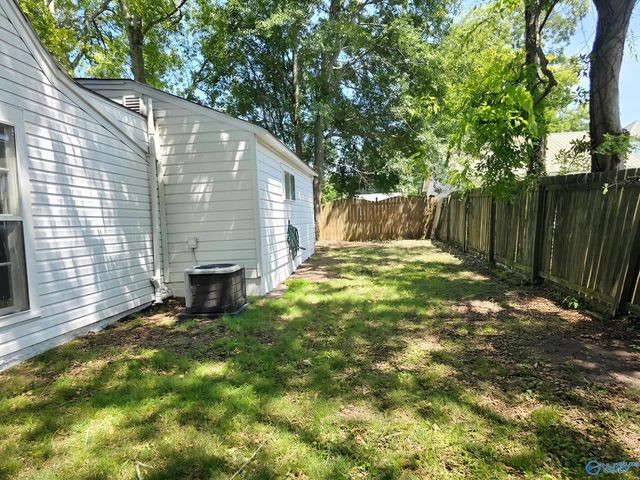 304 Chestnut Street NE, Hartselle, AL 35640