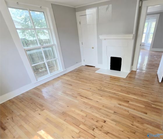 304 Chestnut Street NE, Hartselle, AL 35640