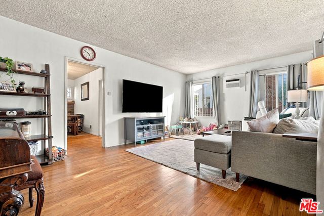 826 San Pascual Avenue, Los Angeles, CA 90042