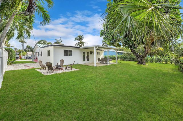 2633 NW 9th Ln, Wilton Manors, FL 33311