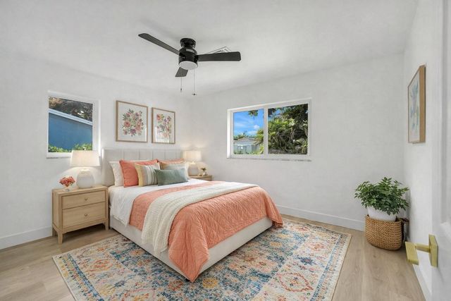 2633 NW 9th Ln, Wilton Manors, FL 33311