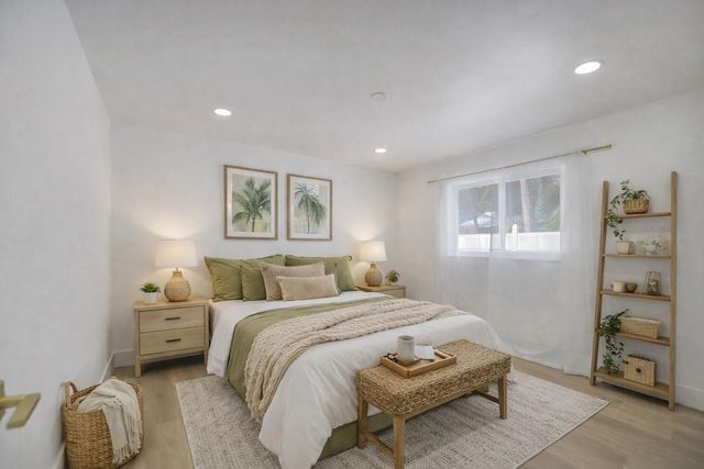 2633 NW 9th Ln, Wilton Manors, FL 33311