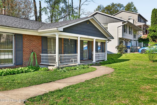 2302 High Pine Dr, Louisville, KY 40214