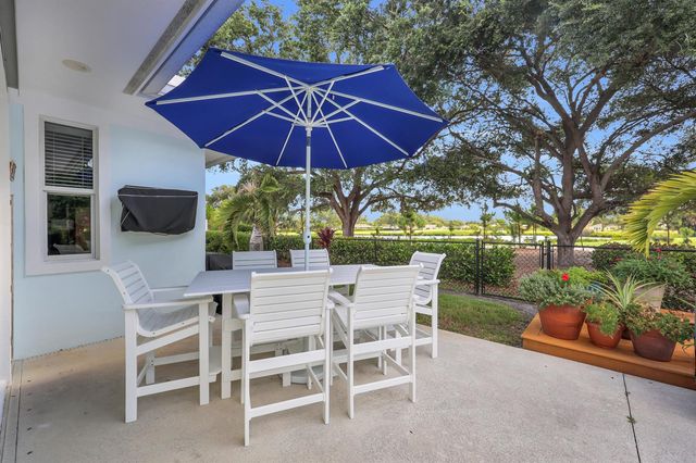 236 Fairway E, Tequesta, FL 33469