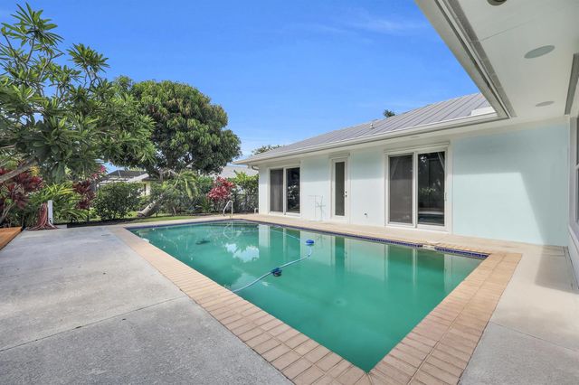 236 Fairway E, Tequesta, FL 33469