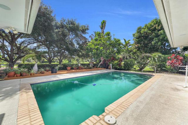 236 Fairway E, Tequesta, FL 33469