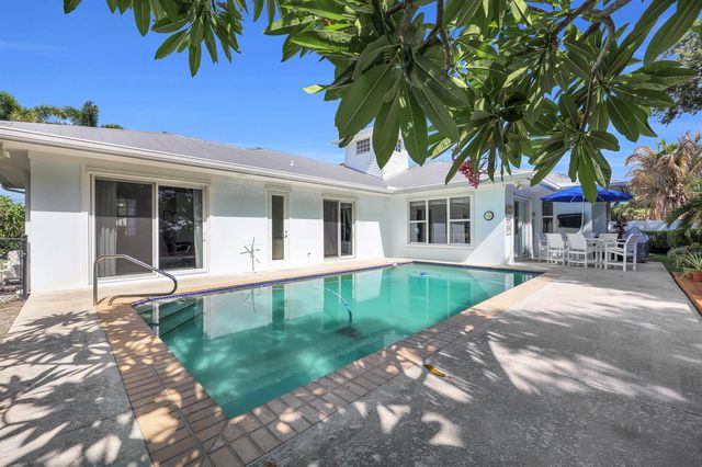 236 Fairway E, Tequesta, FL 33469