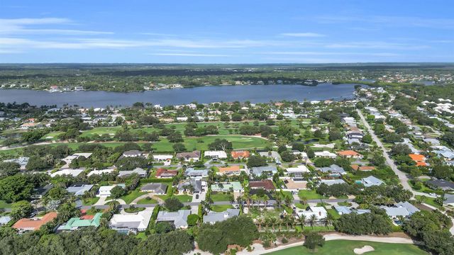 236 Fairway E, Tequesta, FL 33469
