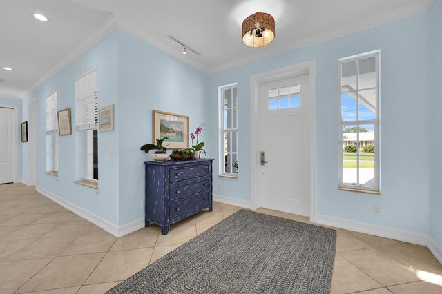 236 Fairway E, Tequesta, FL 33469