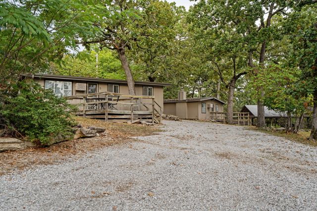 220 Bittersweet Circle, Kimberling City, MO 65686