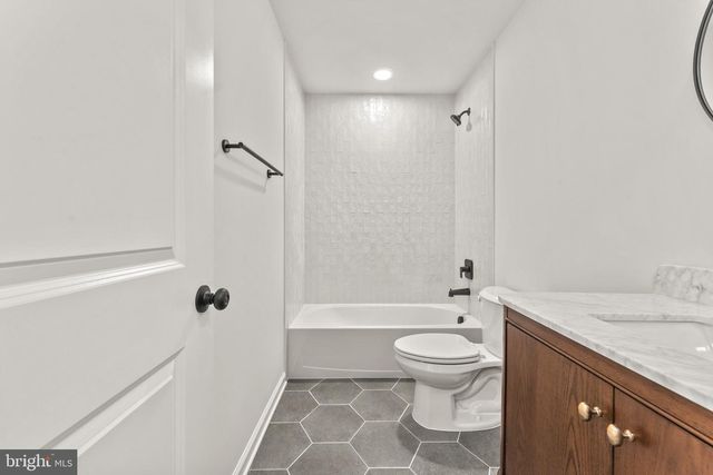 12312 PINEY LN, Remington, VA 22734