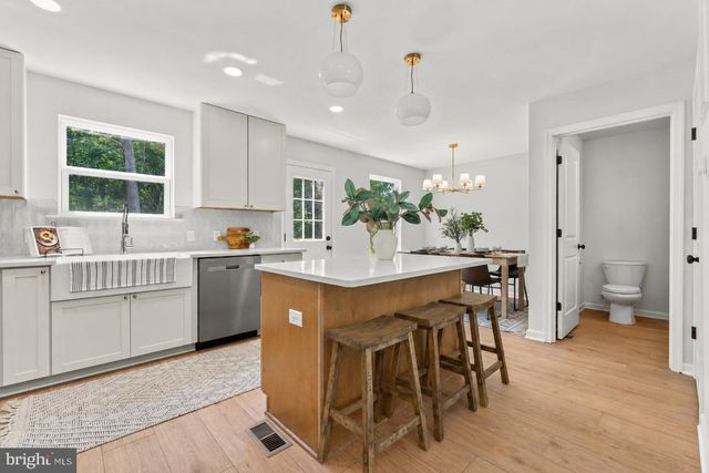 12312 PINEY LN, Remington, VA 22734