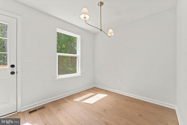 12312 PINEY LN, Remington, VA 22734