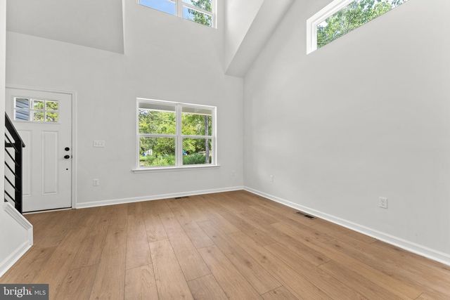 12312 PINEY LN, Remington, VA 22734