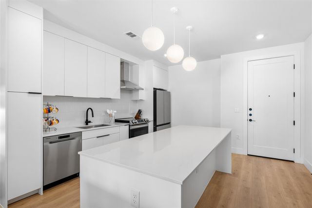 1701 Simond Ave 510, Austin, TX 78723
