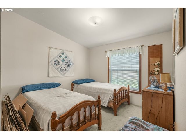 105 BREEZE St, Depoe Bay, OR 97341