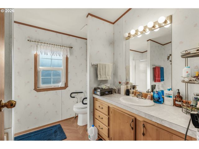 105 BREEZE St, Depoe Bay, OR 97341