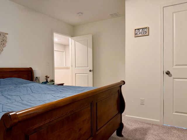 1829 S Creekside Court, Westville, IN 46391