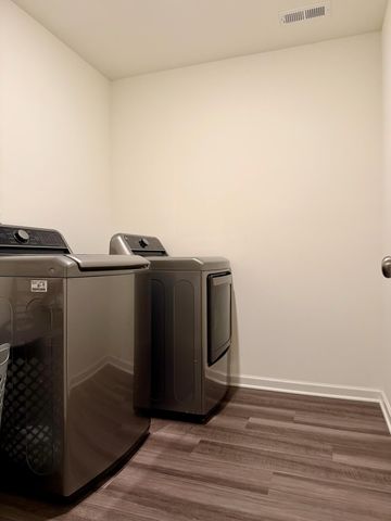 1829 S Creekside Court, Westville, IN 46391