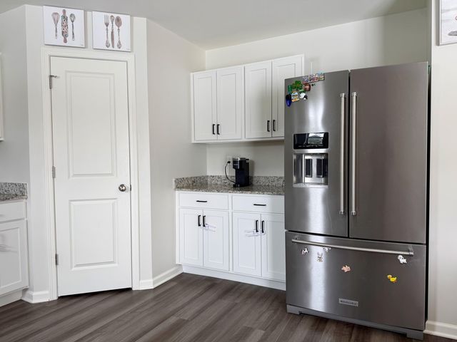 1829 S Creekside Court, Westville, IN 46391