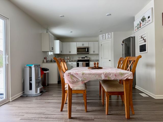 1829 S Creekside Court, Westville, IN 46391